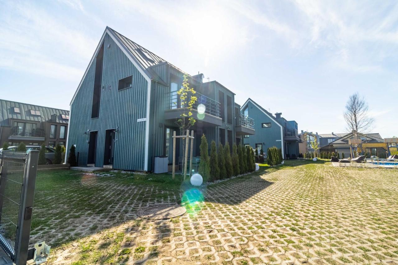 Green Shine Apartment, By Cohost พาลังกา ภายนอก รูปภาพ