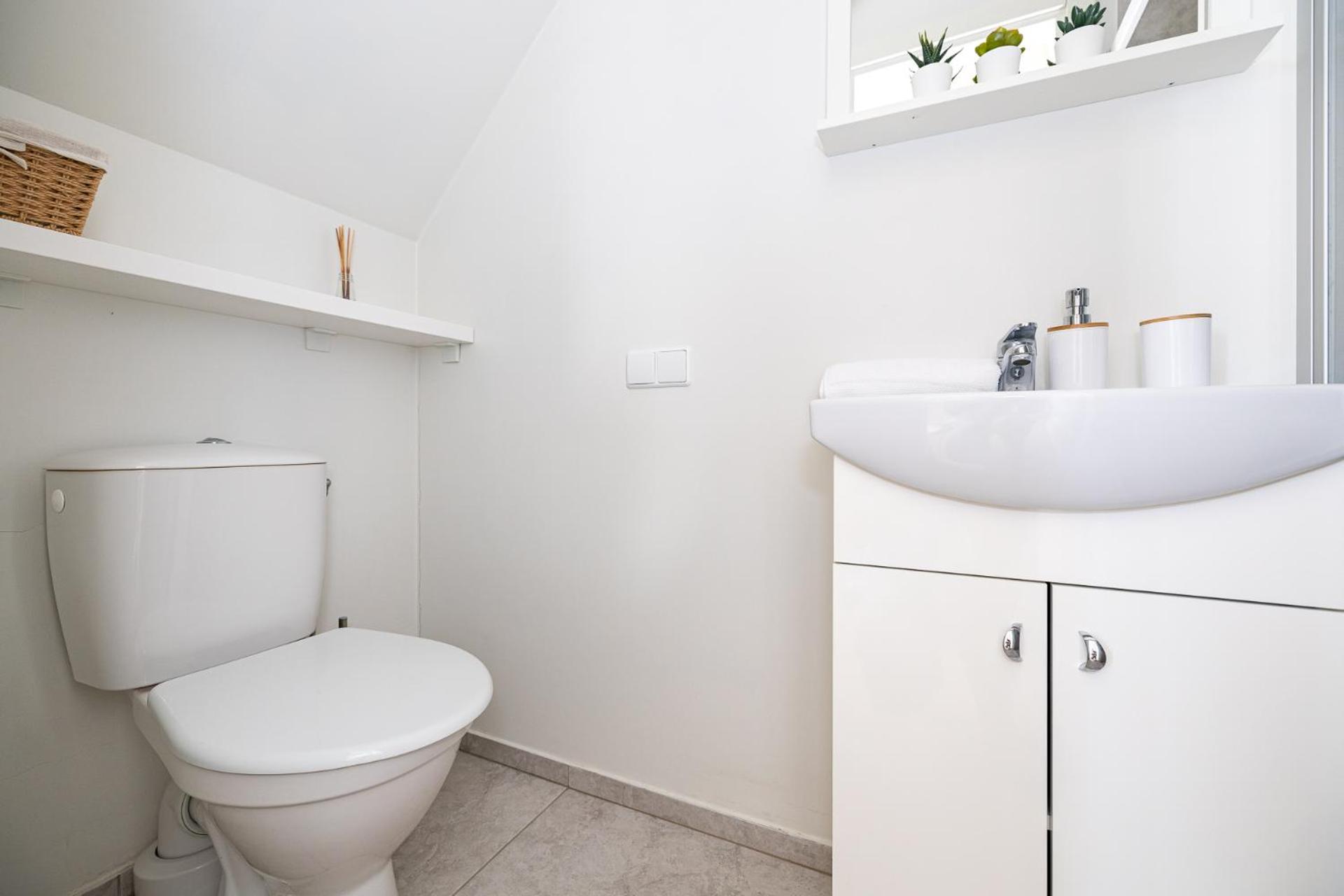 Green Shine Apartment, By Cohost พาลังกา ภายนอก รูปภาพ