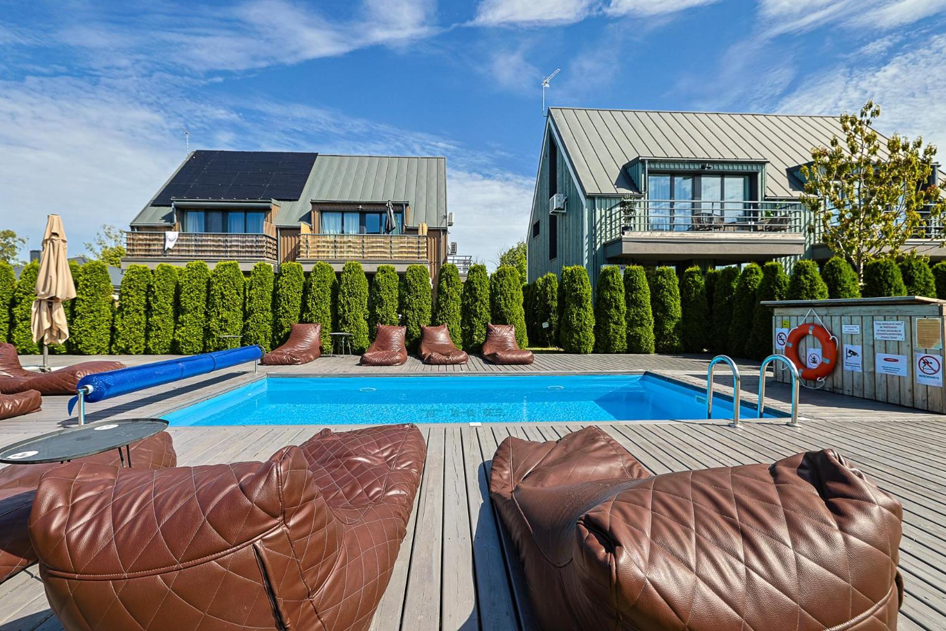 Green Shine Apartment, By Cohost พาลังกา ภายนอก รูปภาพ